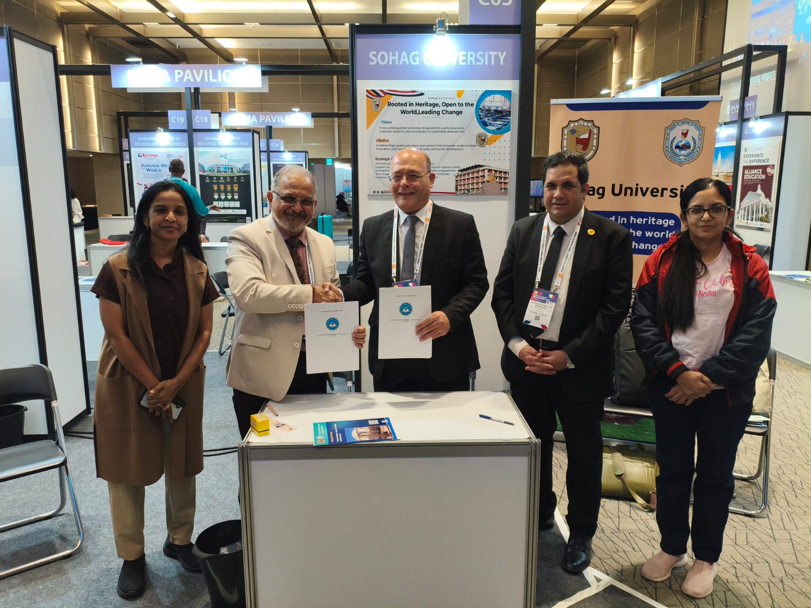 جامعة سوهاج توقّع بروتوكولات أكاديمية عالمية مع الهند والفلبين في سيول 2025