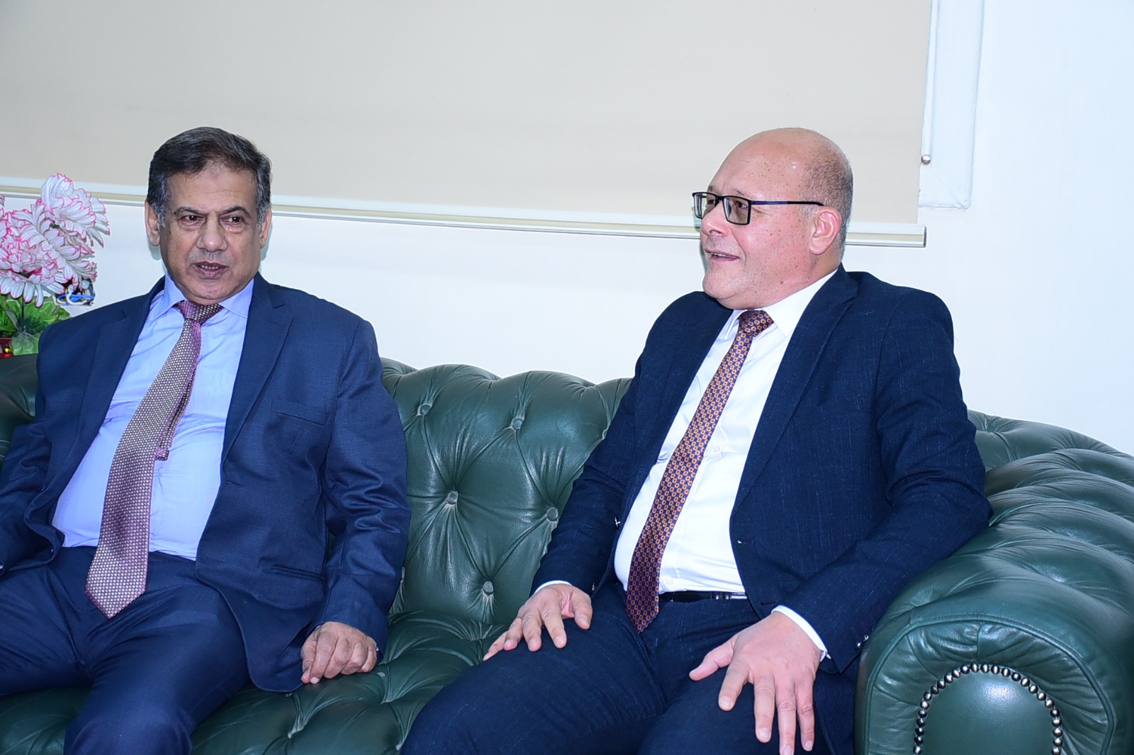 جامعة سوهاج تحتفل بتجديد اعتماد كلية الطب