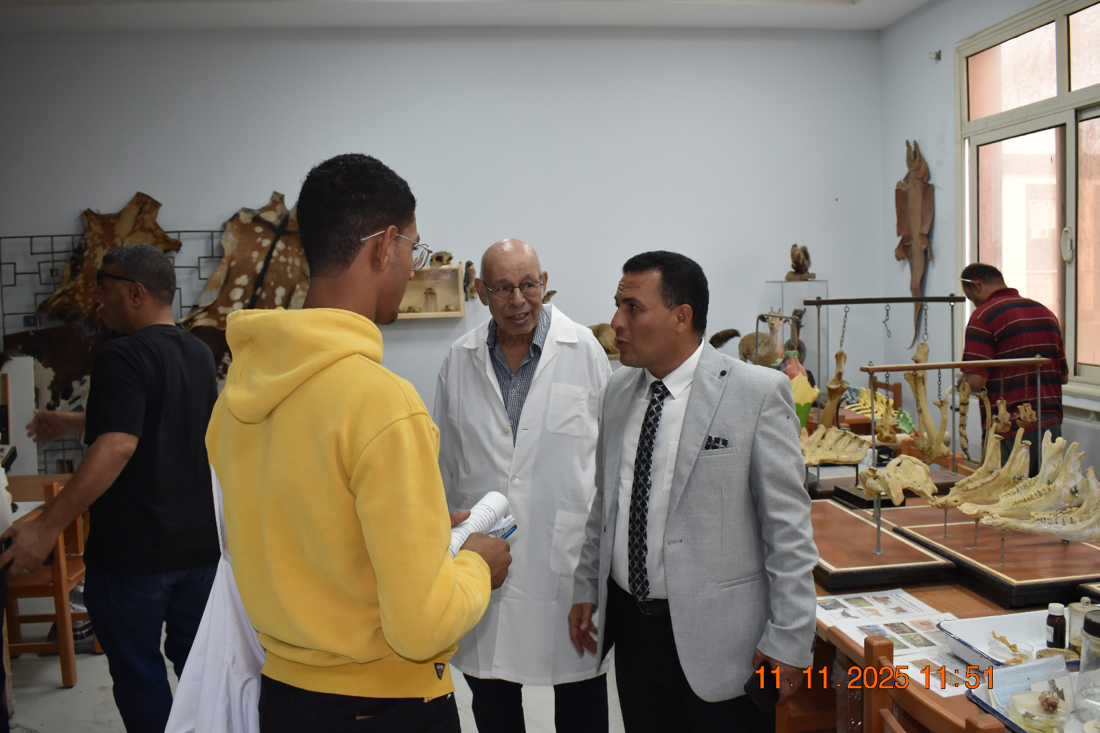 طلاب مدرسة الزيتون يكتشفون أسرار الطب البيطري في جامعة مدينة السادات