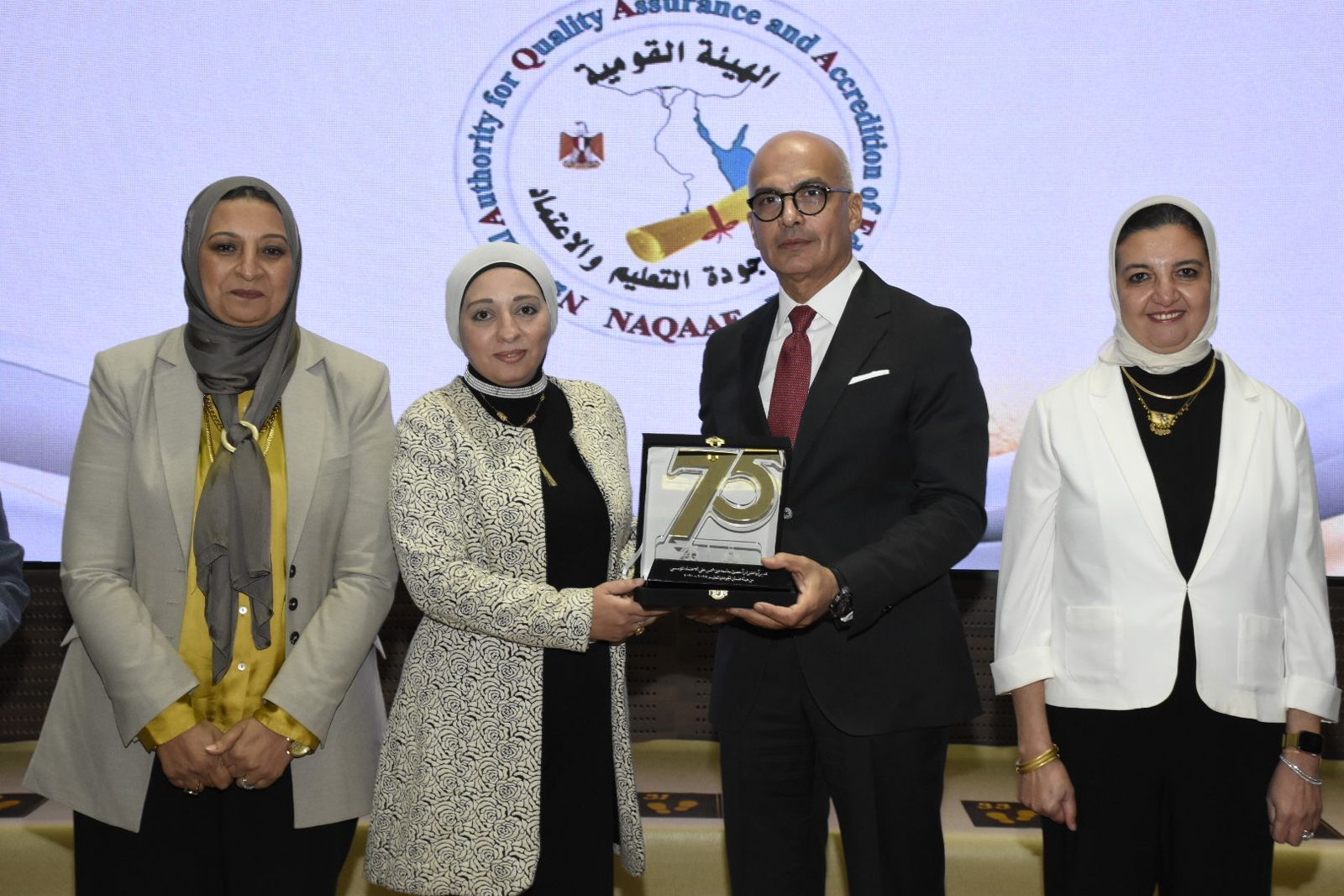 جامعة عين شمس تتوج مسيرتها بالاعتماد المؤسسي في عام التميز والجودة