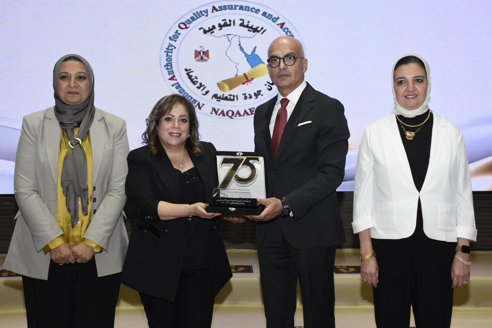 جامعة عين شمس تتوج مسيرتها بالاعتماد المؤسسي في عام التميز والجودة