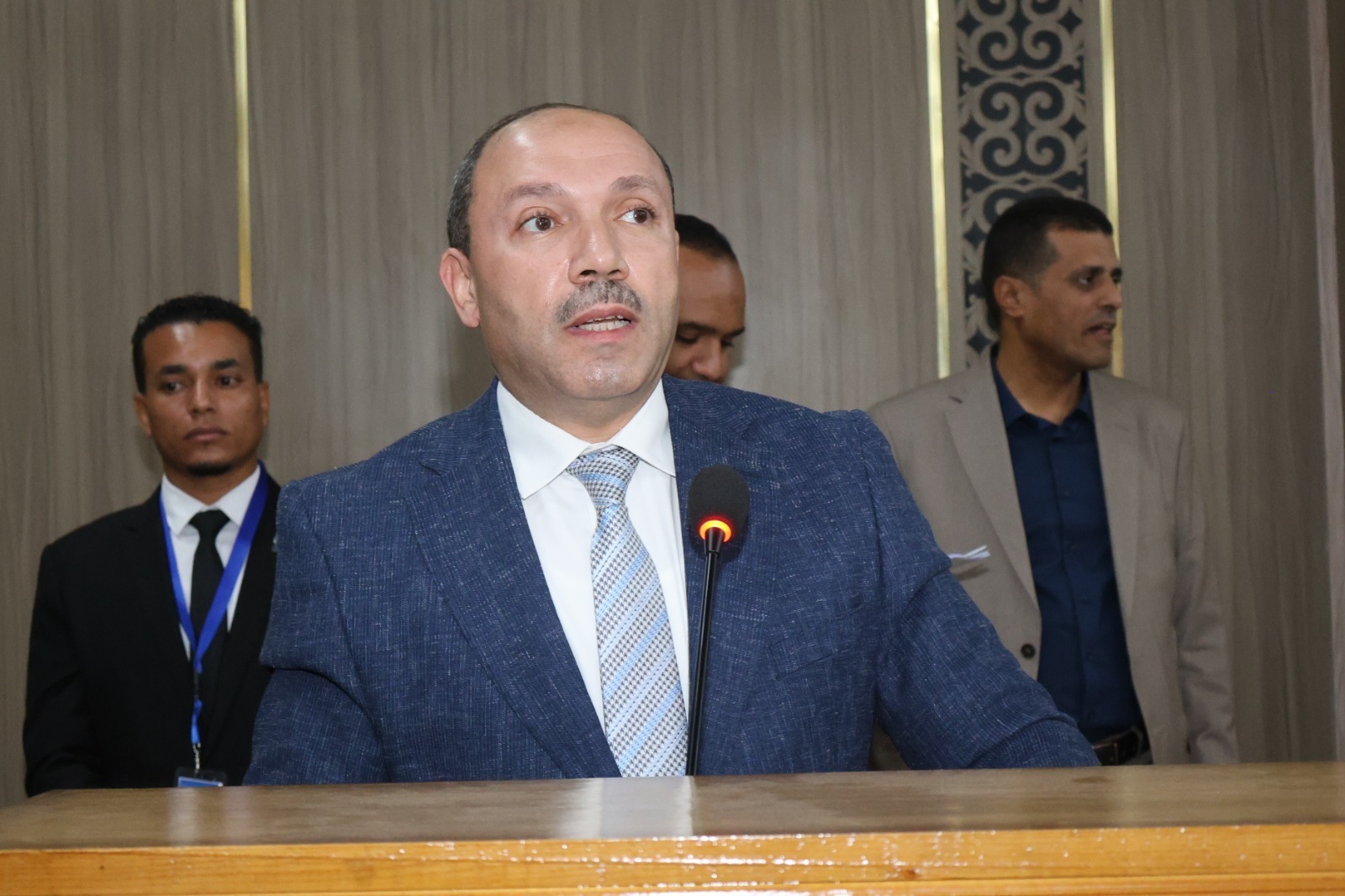 جامعة قنا تطلق شارة بدء فعاليات المؤتمر الدولي التاسع لقسم التاريخ بكلية الآداب