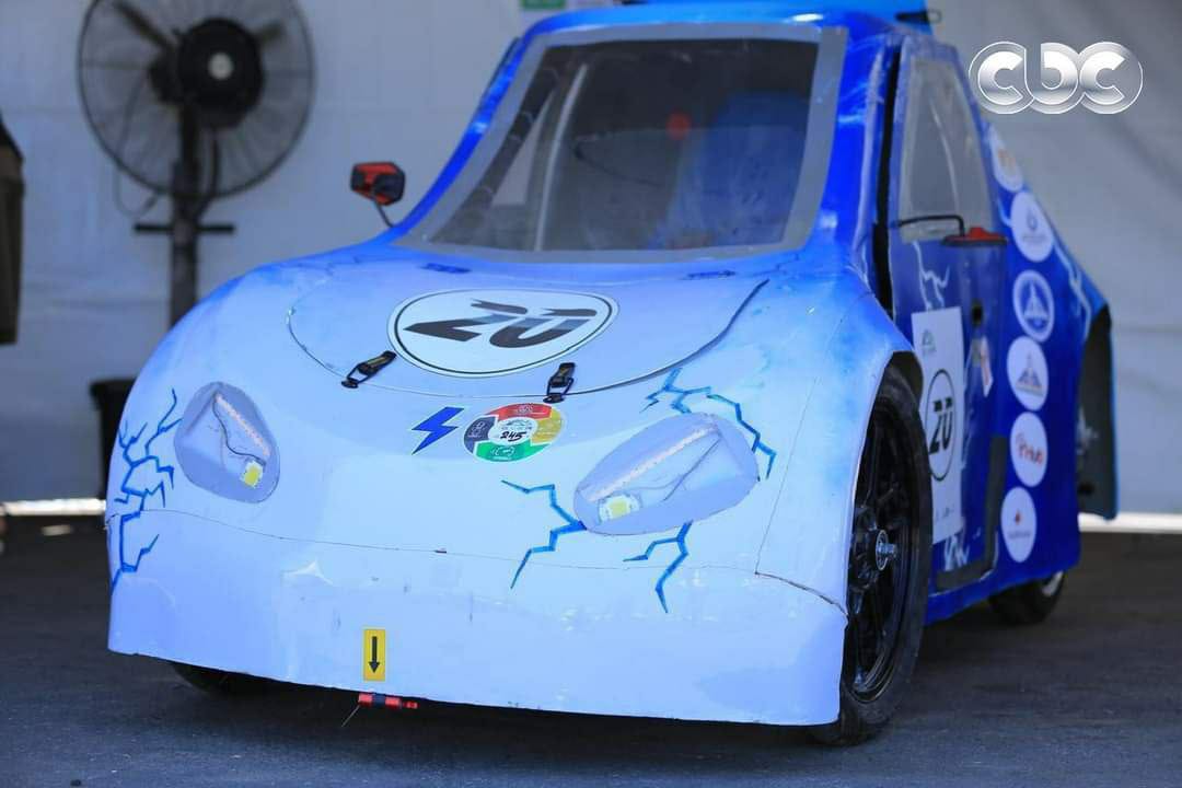 جامعة القاهرة التكنولوجية تتألق بسيارتها الكهربائية في خمس مسابقات