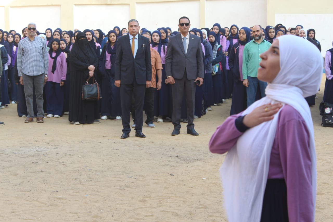 عطية يتفقد مدارس بولاق الدكرور مجددًا للتأكد من تحقيق الانضباط المدرسي 