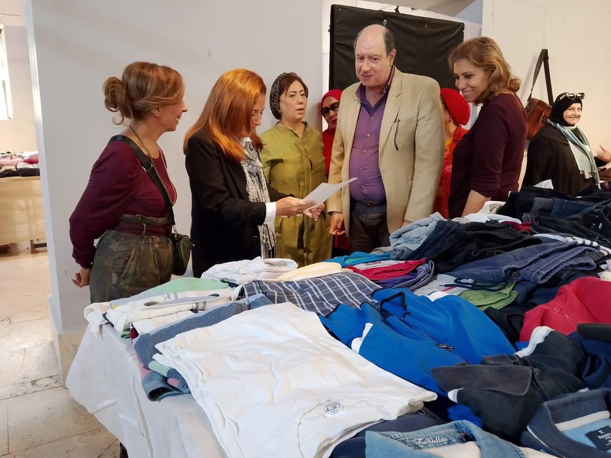 جامعة حلوان تطلق معرضًا خيريًا يدعم طلاب وعاملي كلية الفنون التطبيقية