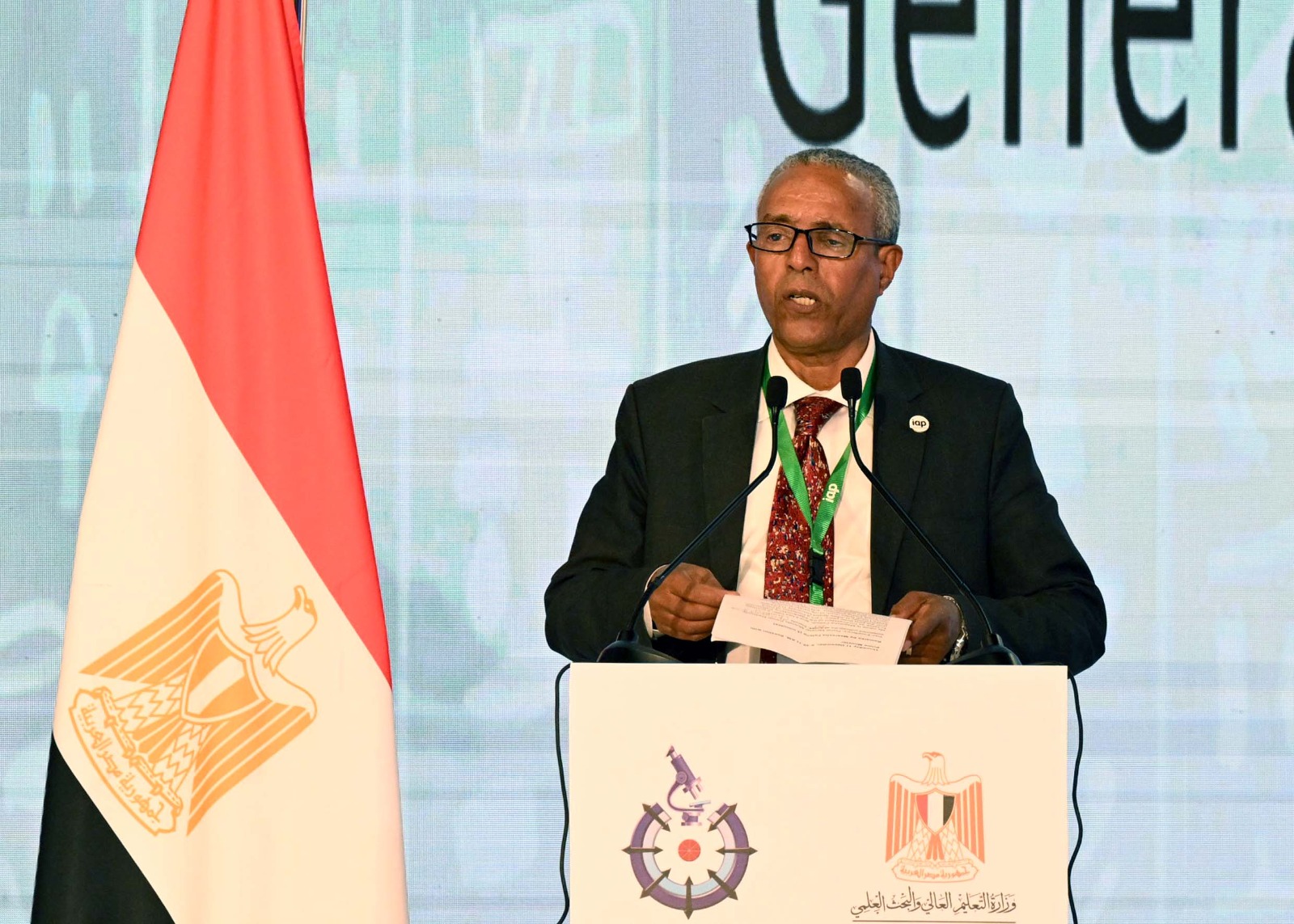 البروفيسور ماسريشا فيتيني الرئيس المشارك لهيئة الشراكة بين الأكاديميات