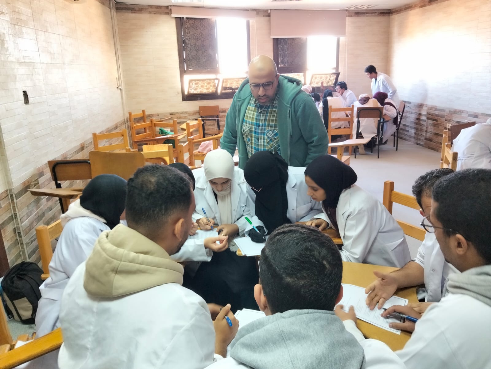 جامعة قنا تطلق مسابقة العباقرة لاختيار أفضل سكشن علمي بالطب والجراحة