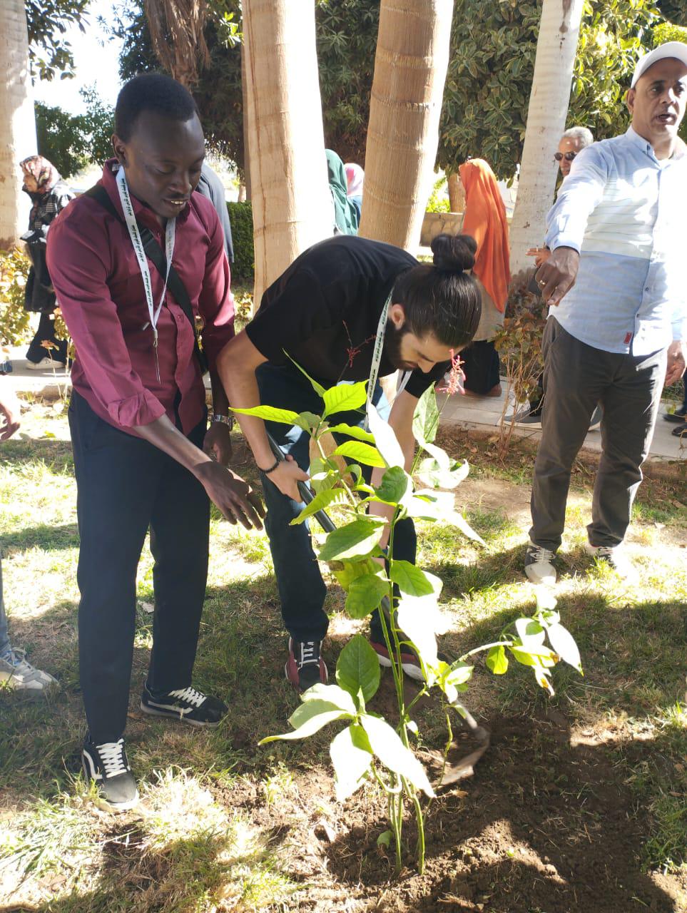جامعة العاصمة تشارك في المنتدى الشبابي العربي الإفريقي للجامعات الخضراء