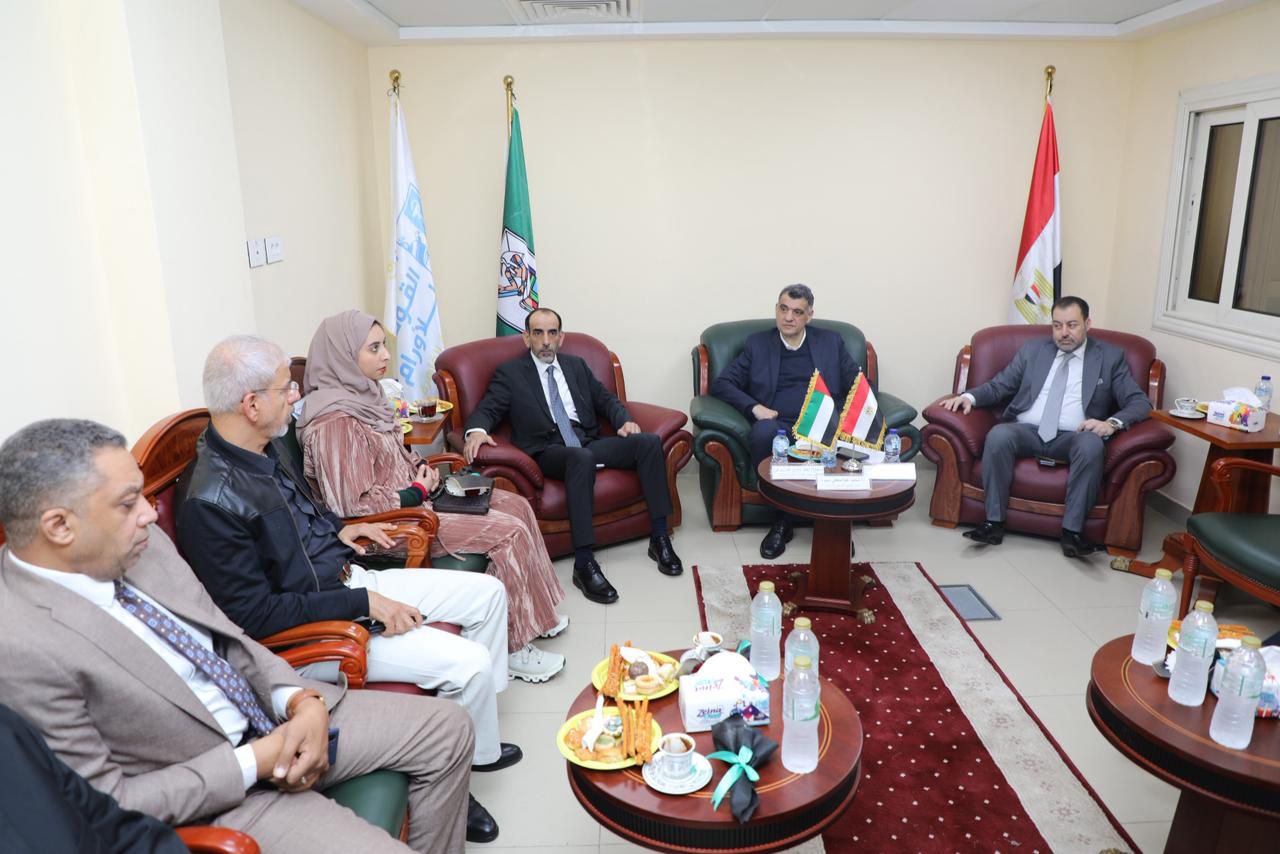 جامعة القاهرة تستقبل وفدًا رفيع المستوى من هيئة الهلال الأحمر الإماراتي لبحث تعزيز التعاون في دعم مرضى الأورام