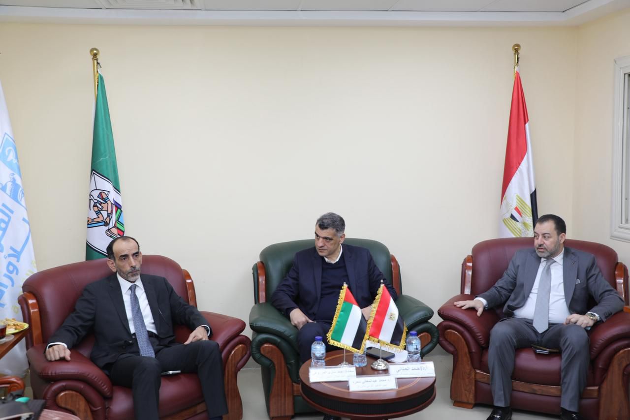 جامعة القاهرة تستقبل وفدًا رفيع المستوى من هيئة الهلال الأحمر الإماراتي لبحث تعزيز التعاون في دعم مرضى الأورام
