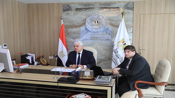 جامعة القاهرة تقود التحول الأخضر وتكشف تقرير الاستدامة 2025 عالميًا