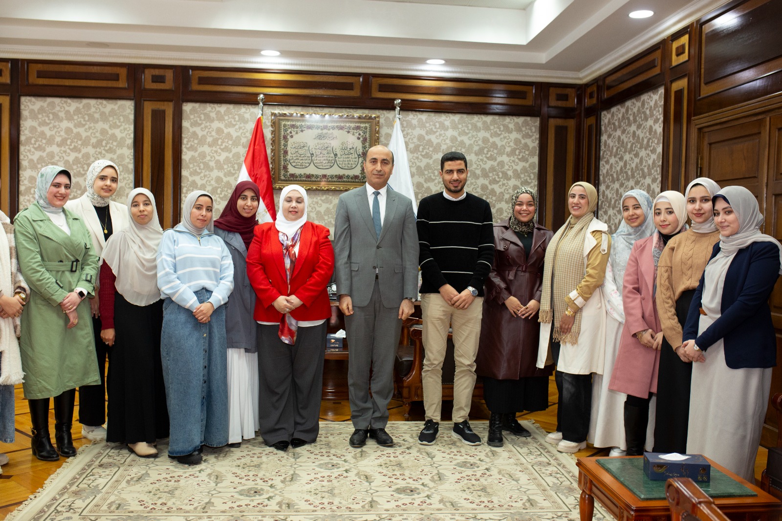 رئيس جامعة دمنهور يهنئ المعيدين الجدد ويستعرض مهامهم الأكاديمية