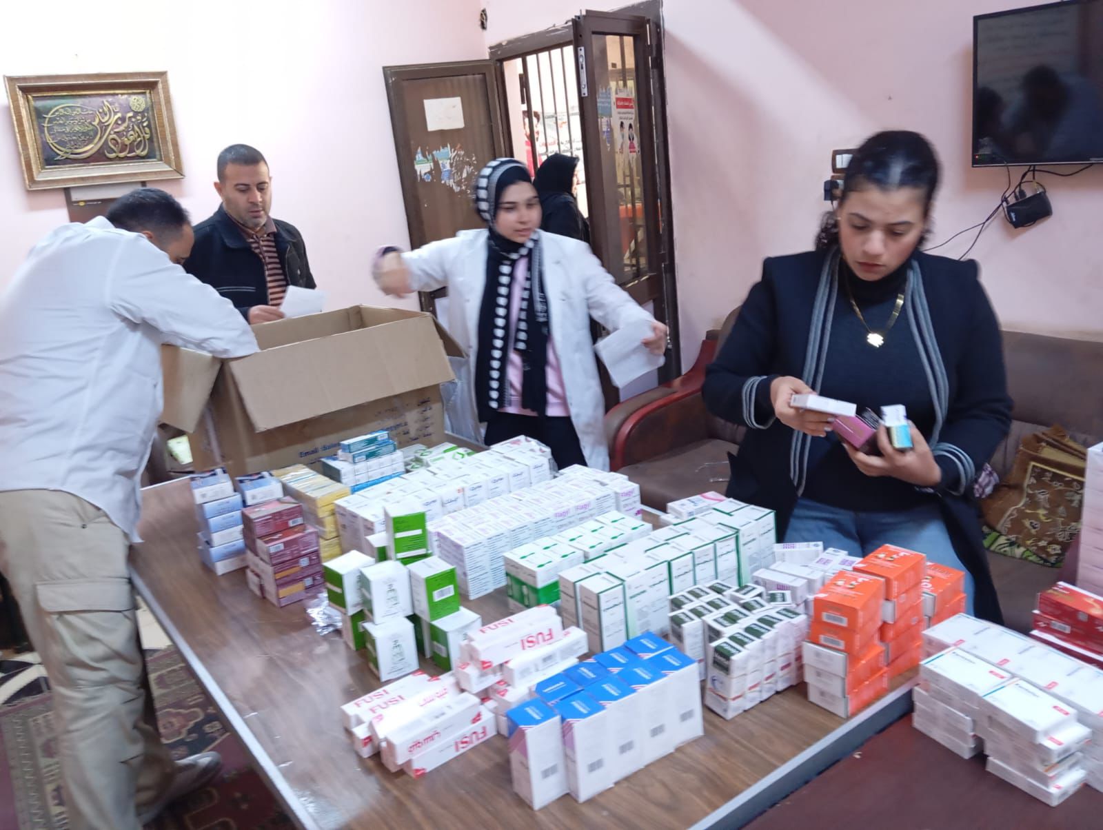 جامعة القاهرة تقود قافلة تنموية شاملة تغيّر حياة أهالي المنوات