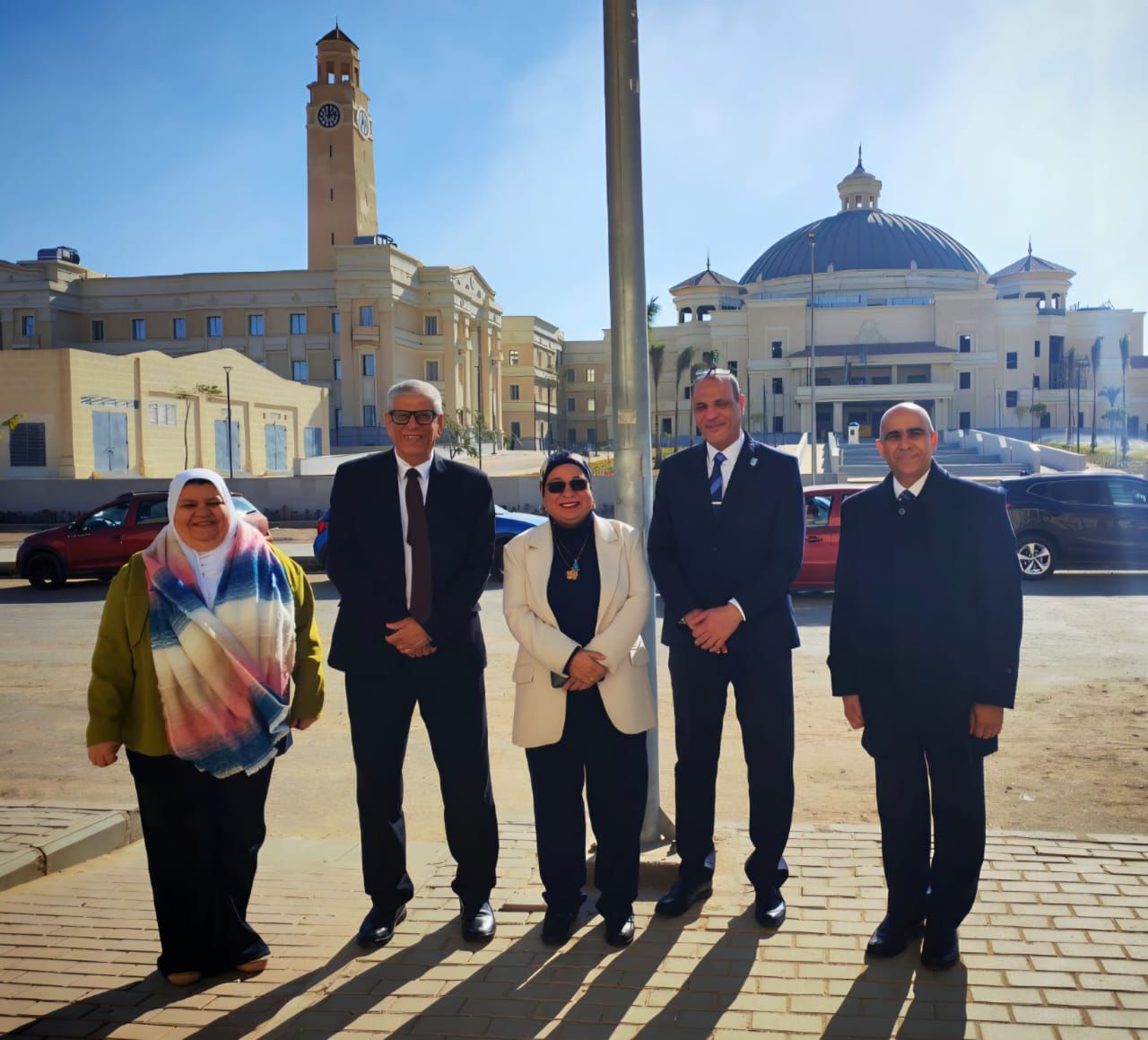 رئيس جامعة القاهرة الأهلية يتابع امتحانات نصف العام