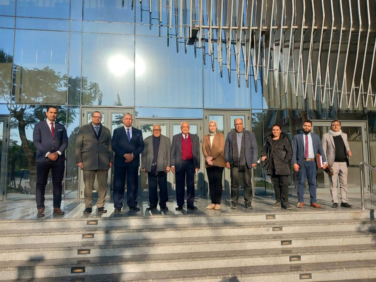 جامعة عين شمس تستضيف نقيب المحامين لمناقشة ضمانات أحكام القضاء الإداري