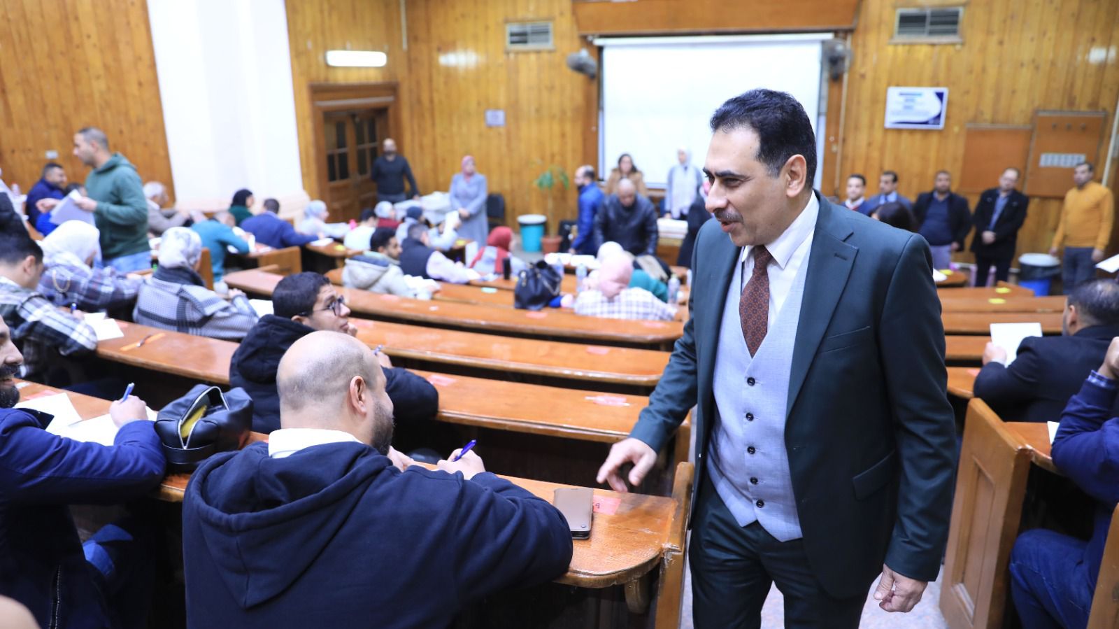 جولات حاسمة لنواب رئيس جامعة القاهرة لضبط امتحانات الفصل الدراسي الأول
