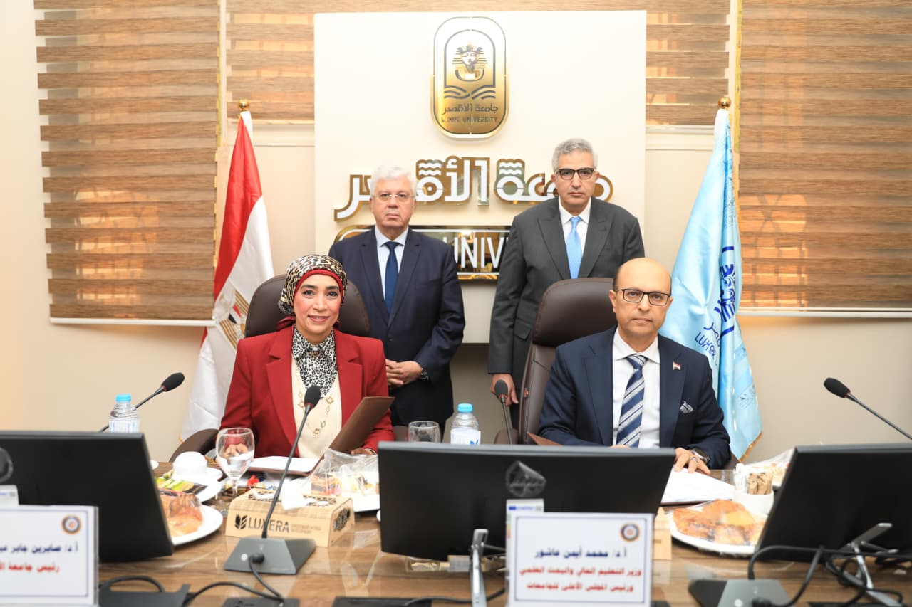 وزير التعليم العالي يترأس اجتماع المجلس الأعلى للجامعات بجامعة الأقصر