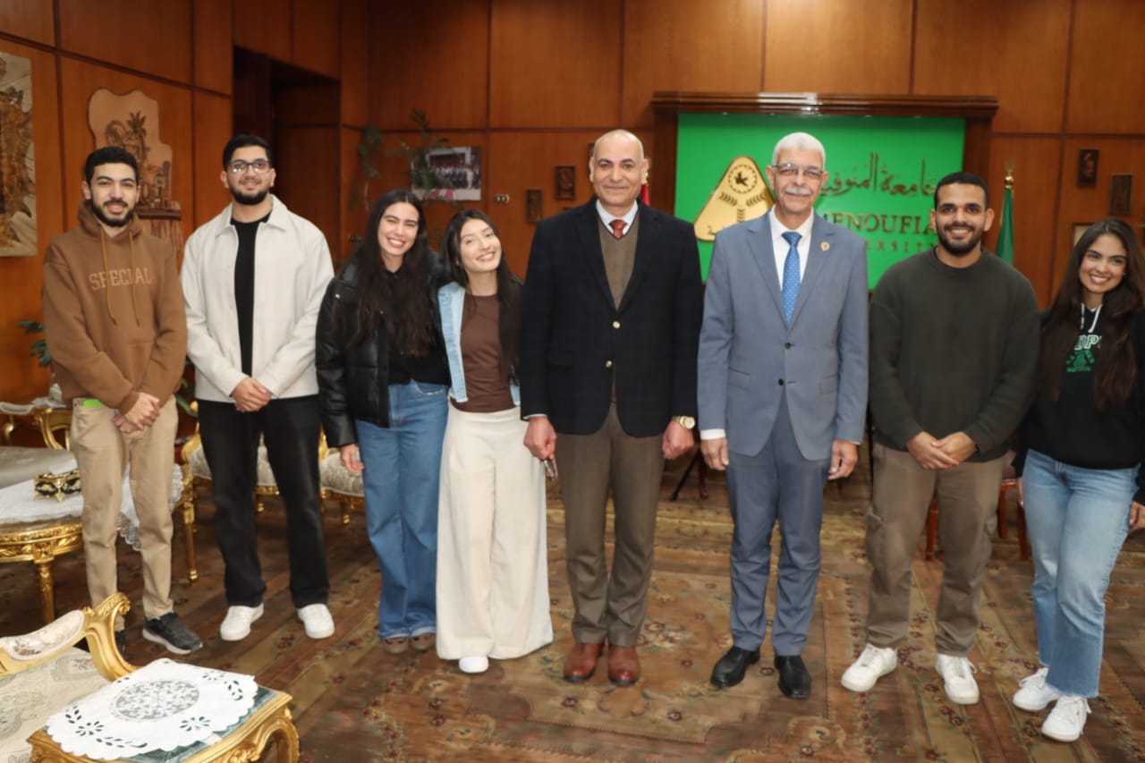 رئيس جامعة المنوفية يستقبل طالبات من البرازيل في تجربة تدريب طبي دولية مميزة