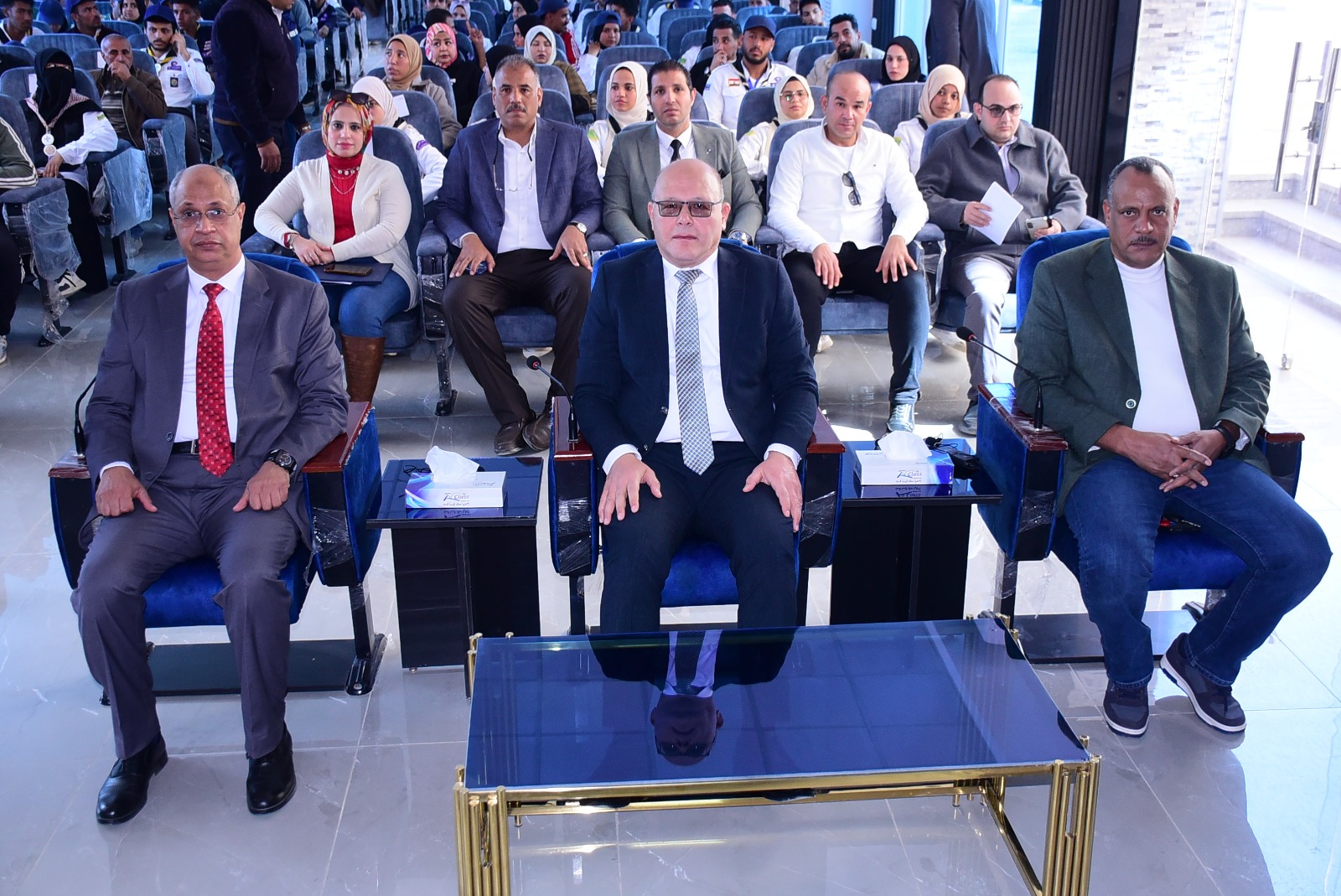 رئيس جامعة سوهاج يكرم جوالي وجوالات الكليات الفائزة في المهرجان الكشفي والإرشادي