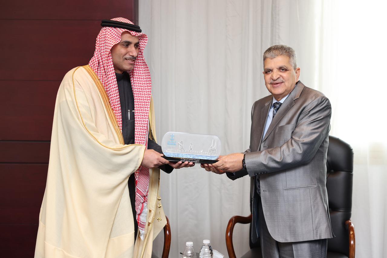 الفريق أسامة ربيع يجتمع مع رئيس الهيئة العامة للموانئ السعودية لبحث سبل التعاون المشترك