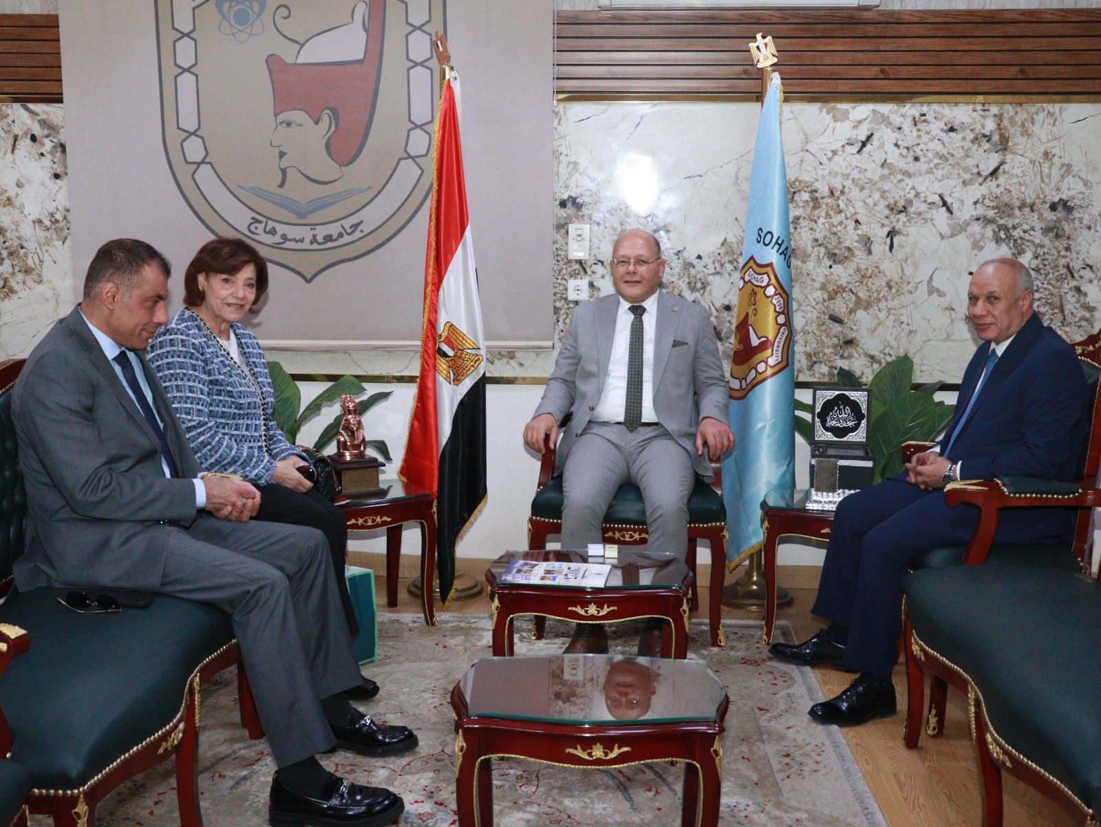 جامعة سوهاج توقع اتفاقيات مع جامعة ميريت لتعزيز التعليم الطبي