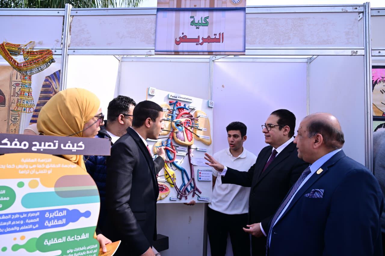 جامعة القاهرة تحتفل باستقبال طلابها مع بدء الفصل الدراسي الثاني