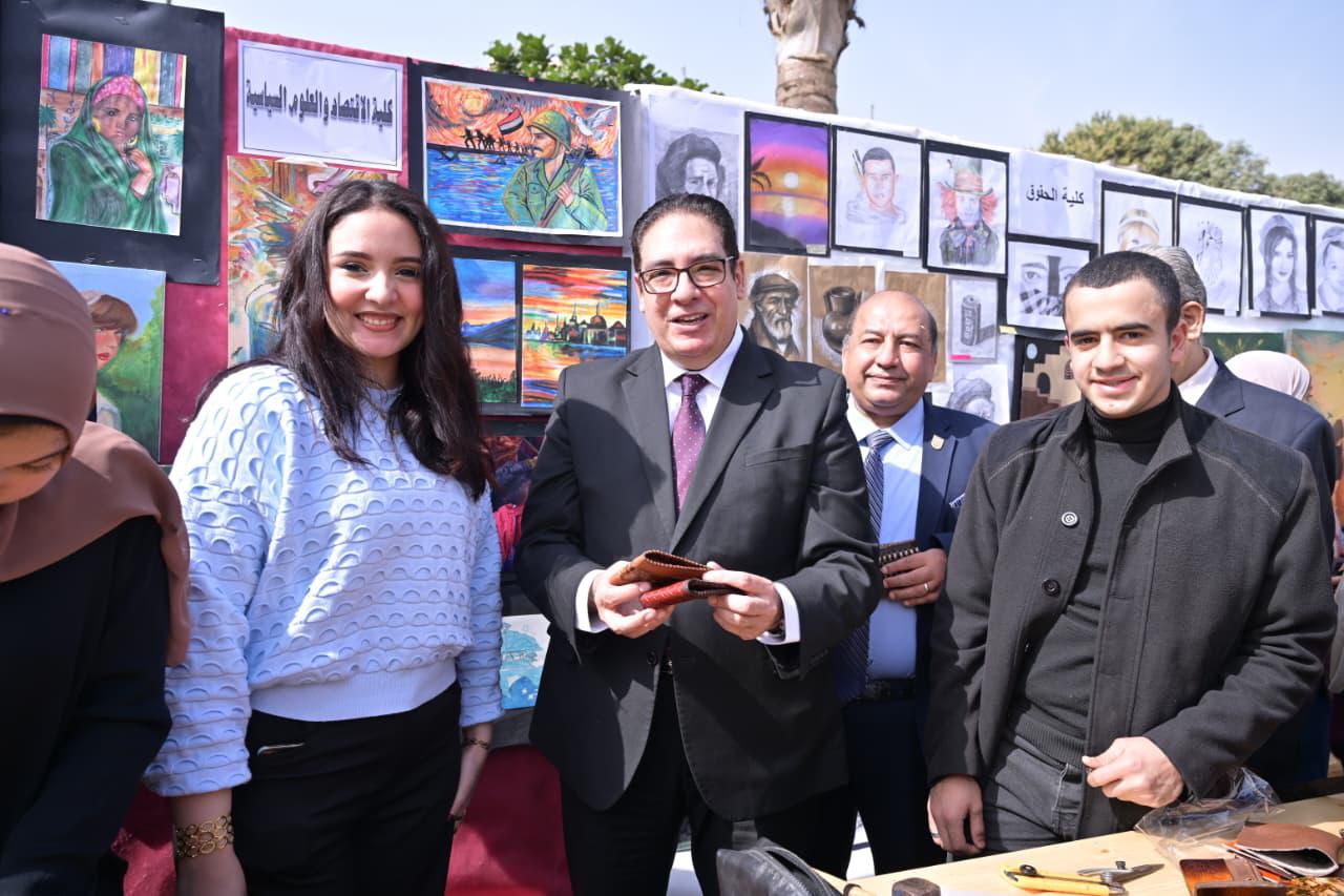 جامعة القاهرة تحتفل باستقبال طلابها مع بدء الفصل الدراسي الثاني