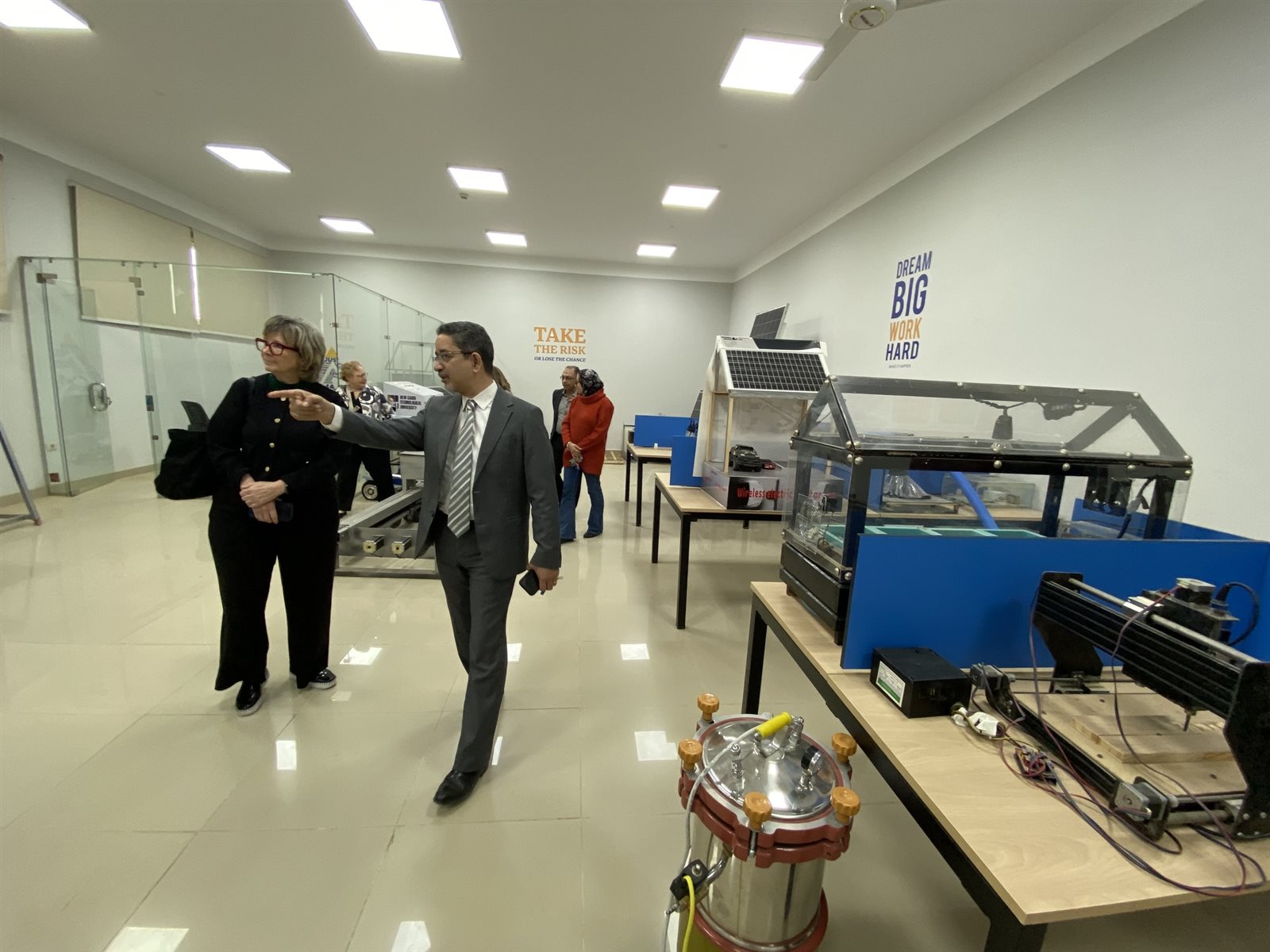 جامعة القاهرة التكنولوجية تستقبل وفدًا دوليًا لتعزيز الشراكات الدولية في التعليم التكنولوجي