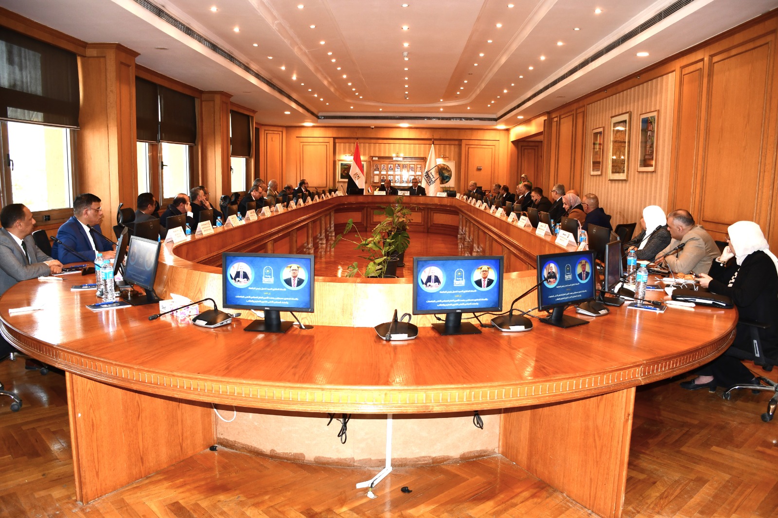 المجلس الأعلى لشئون التعليم والطلاب يعقد اجتماعه الدوري بجامعة العاصمة 