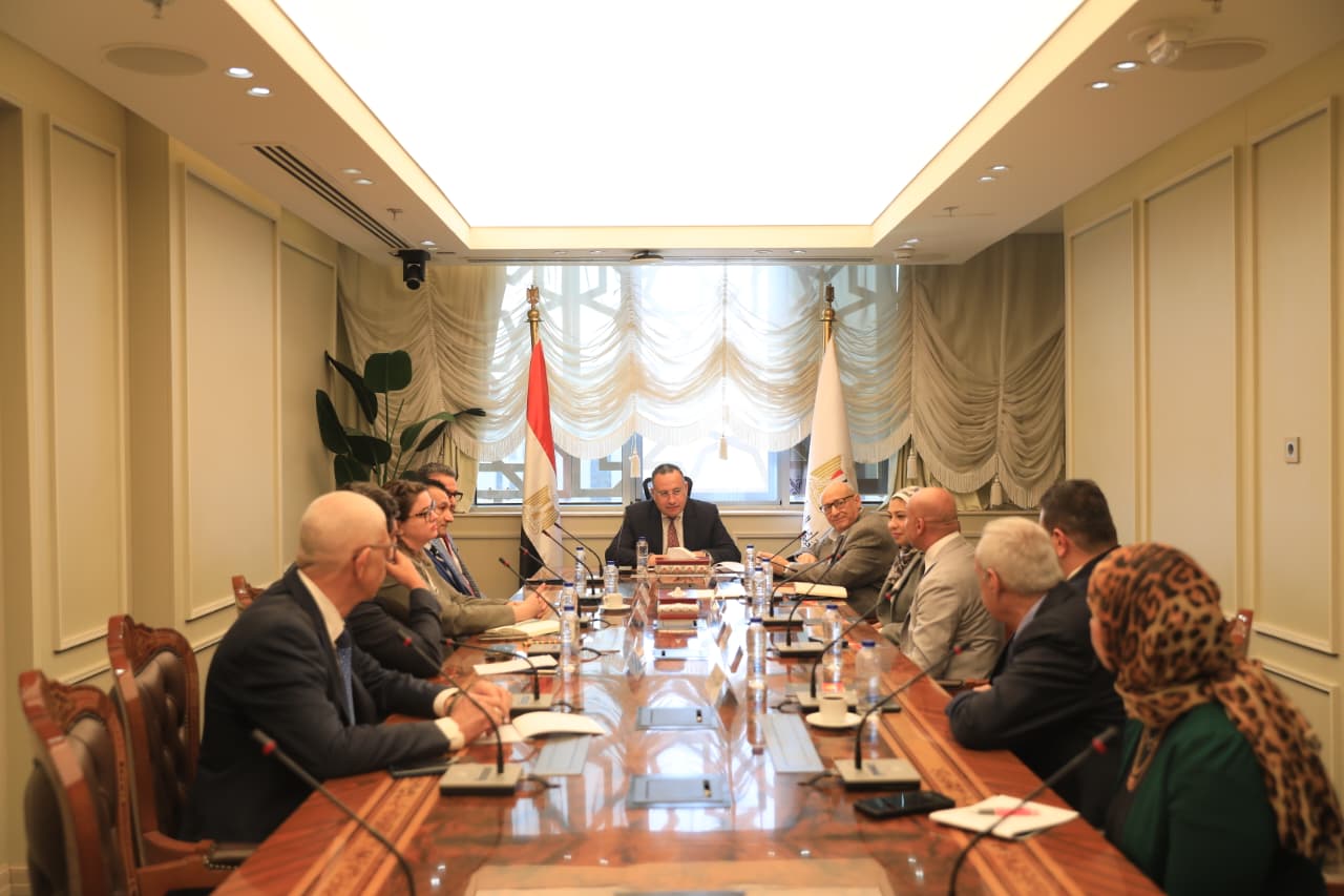 وزير التعليم العالى يعلن خطة إنشاء الفرع الدولي لجامعة رووان الأمريكية في مصر