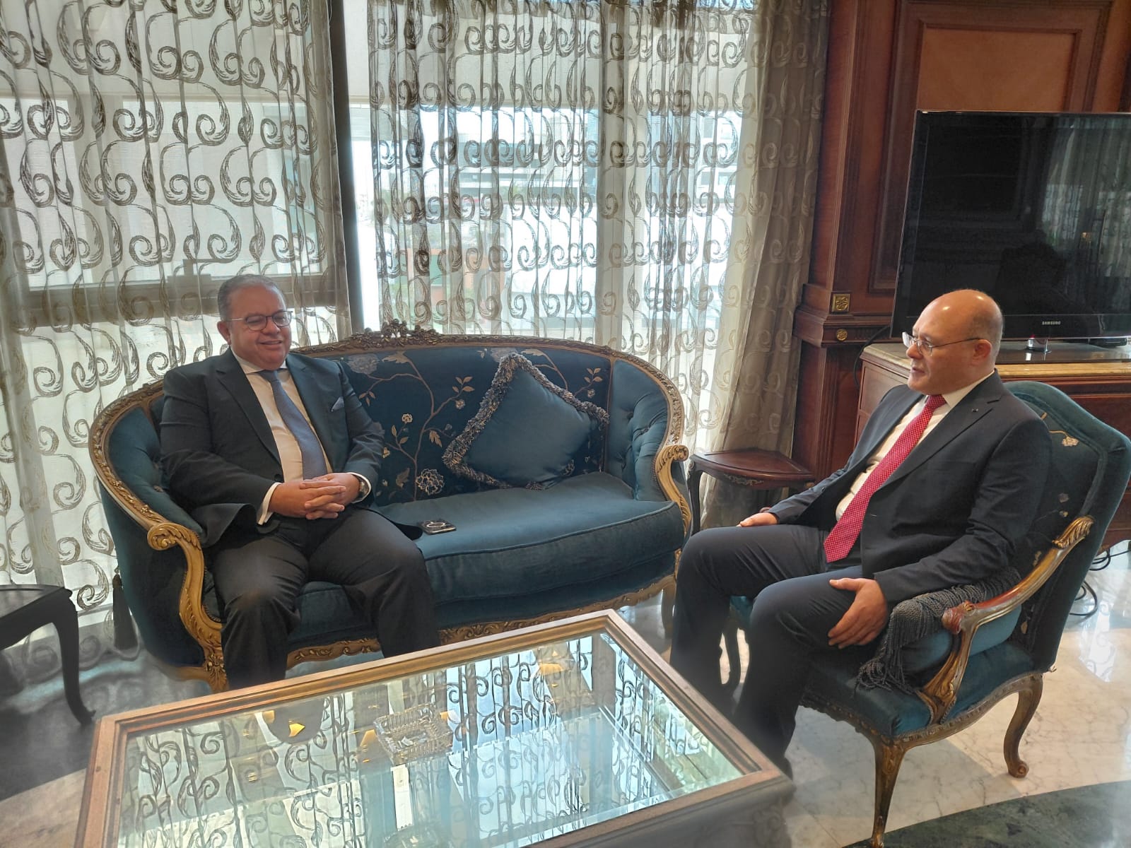 شركة مصر للمقاصة تدعم مستشفيات سوهاج الجامعية بمبلغ ٢.٥ مليون جنيه