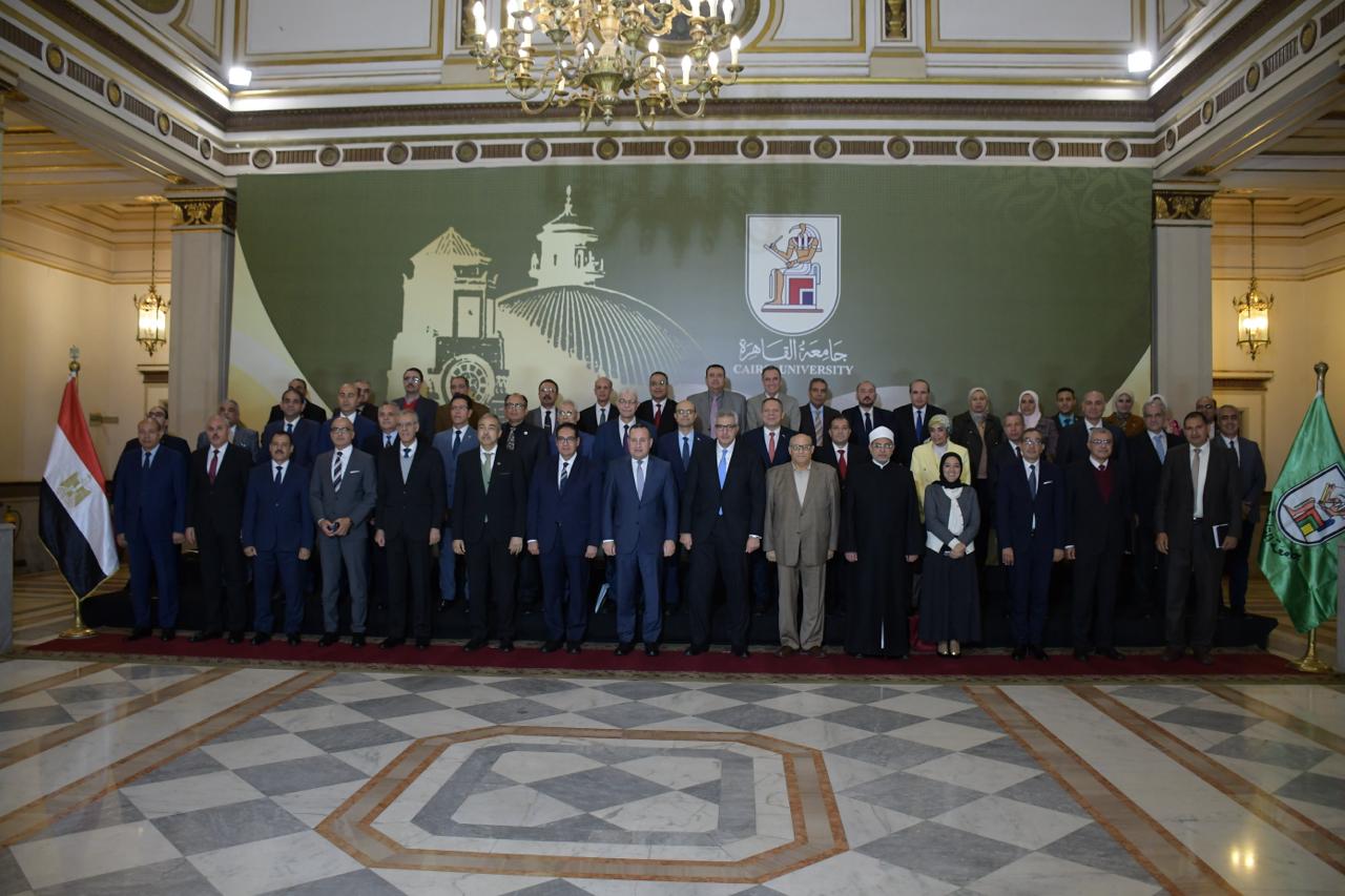 اجتماع المجلس الأعلى للجامعات برئاسة وزير التعليم العالى