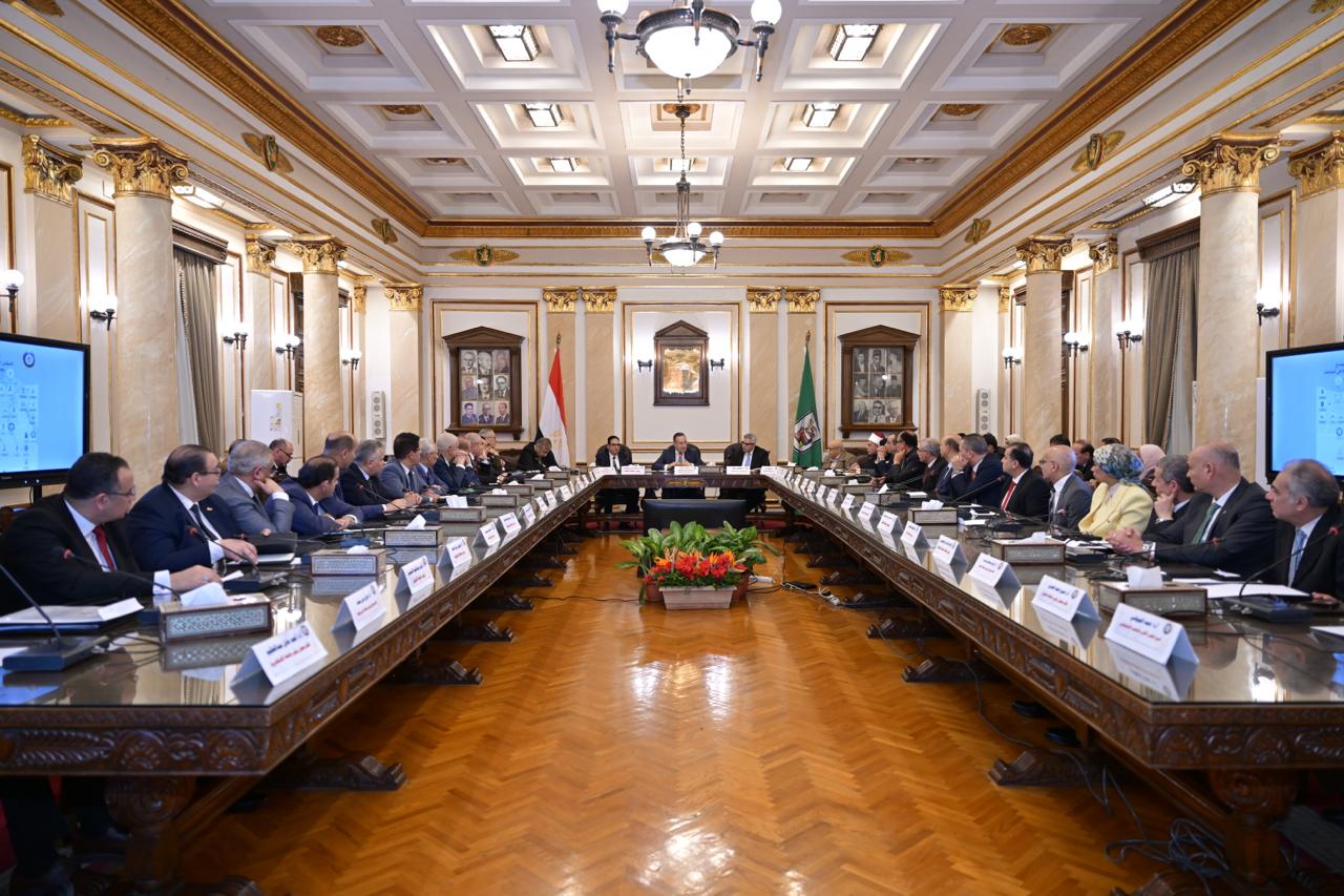 اجتماع المجلس الأعلى للجامعات برئاسة وزير التعليم العالى