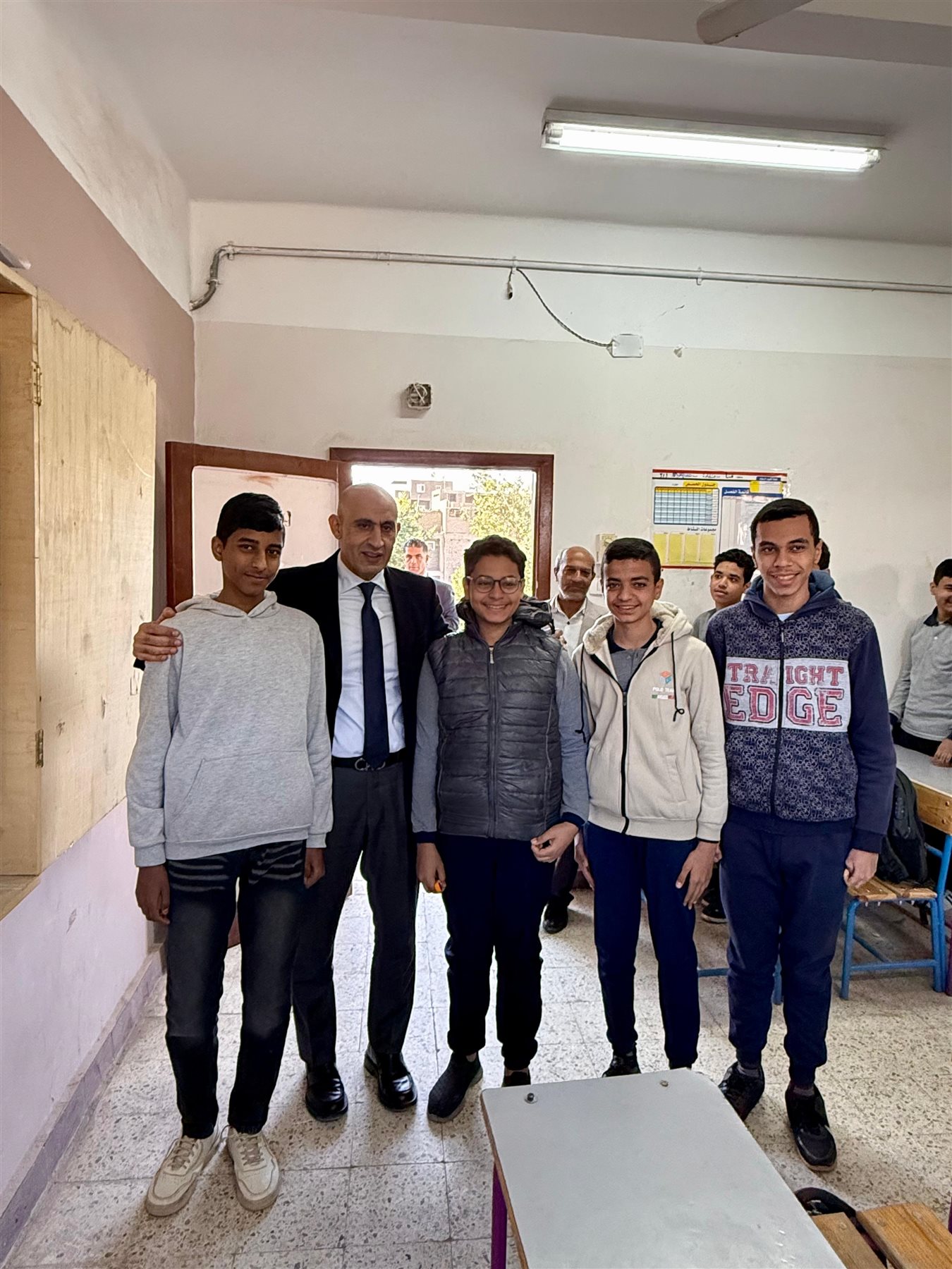 وزير التربية والتعليم يفاجئ مدارس قنا لمتابعة انضباط سير العملية التعليمية