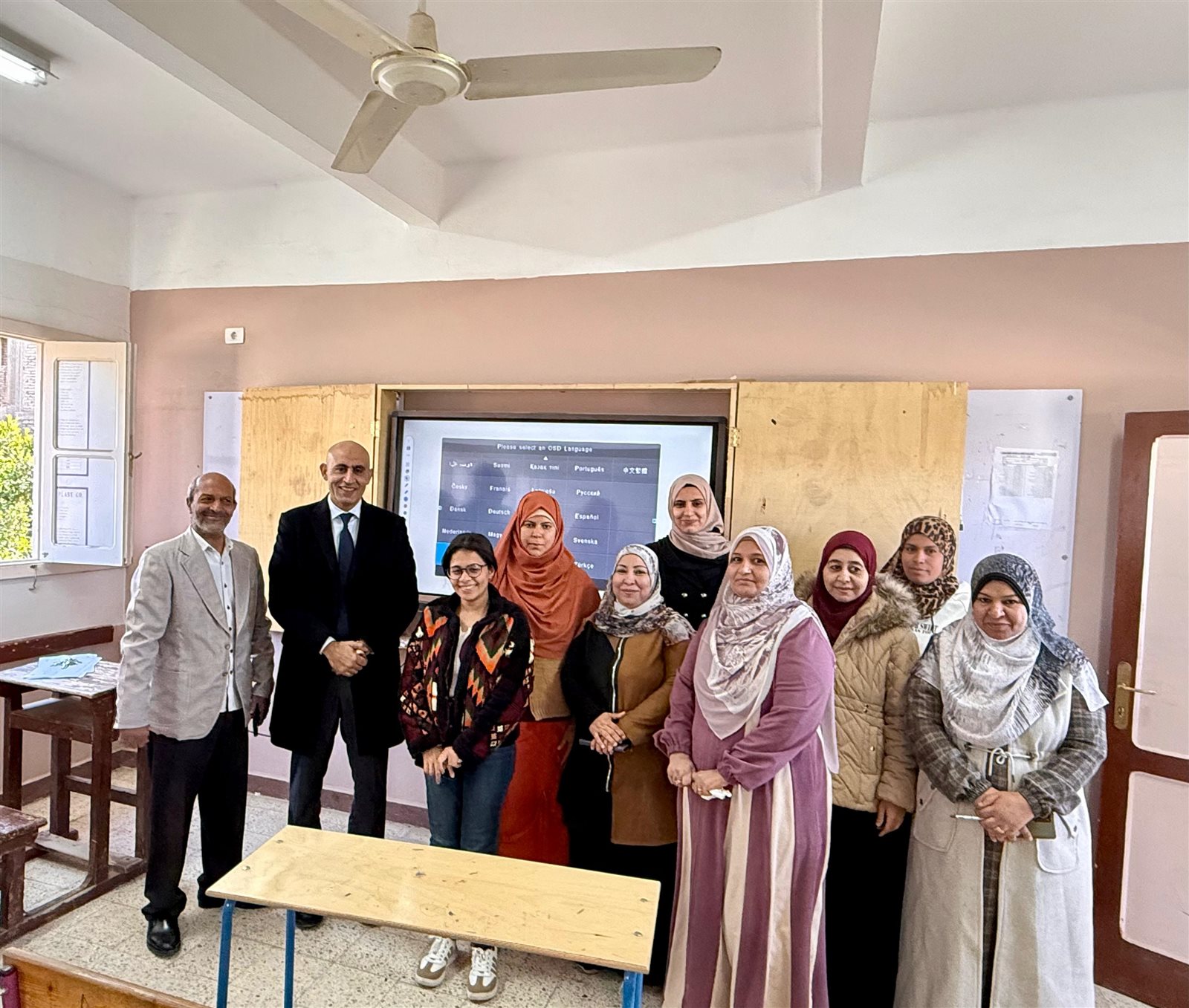 وزير التربية والتعليم يفاجئ مدارس قنا لمتابعة انضباط سير العملية التعليمية