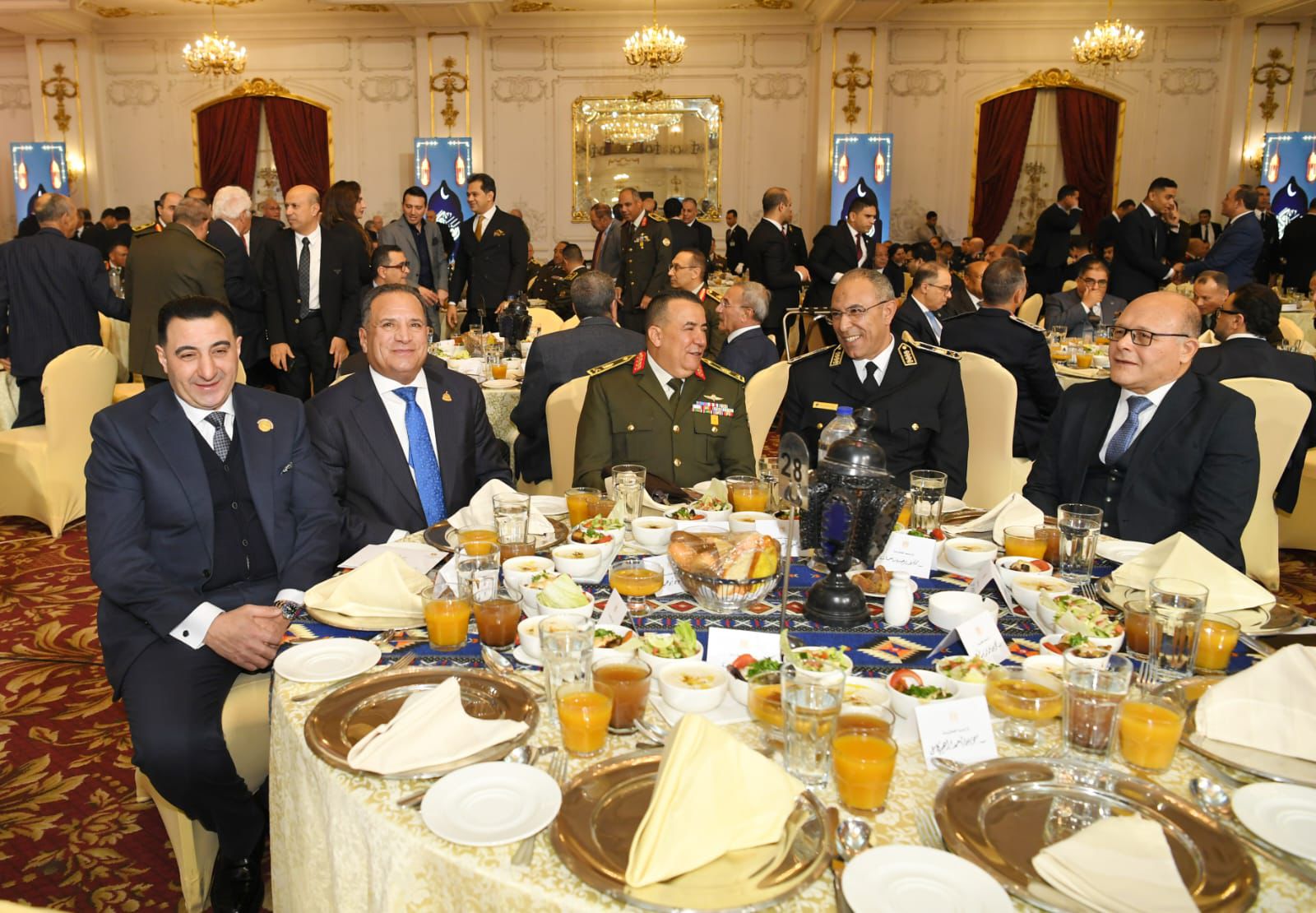 رئيس جامعة سوهاج يشارك في إفطار القوات المسلحة 