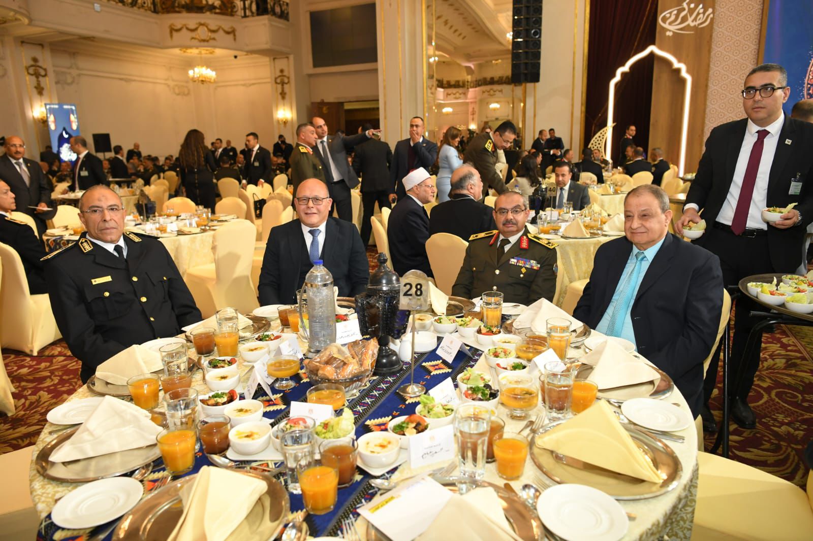 رئيس جامعة سوهاج يشارك في إفطار القوات المسلحة 