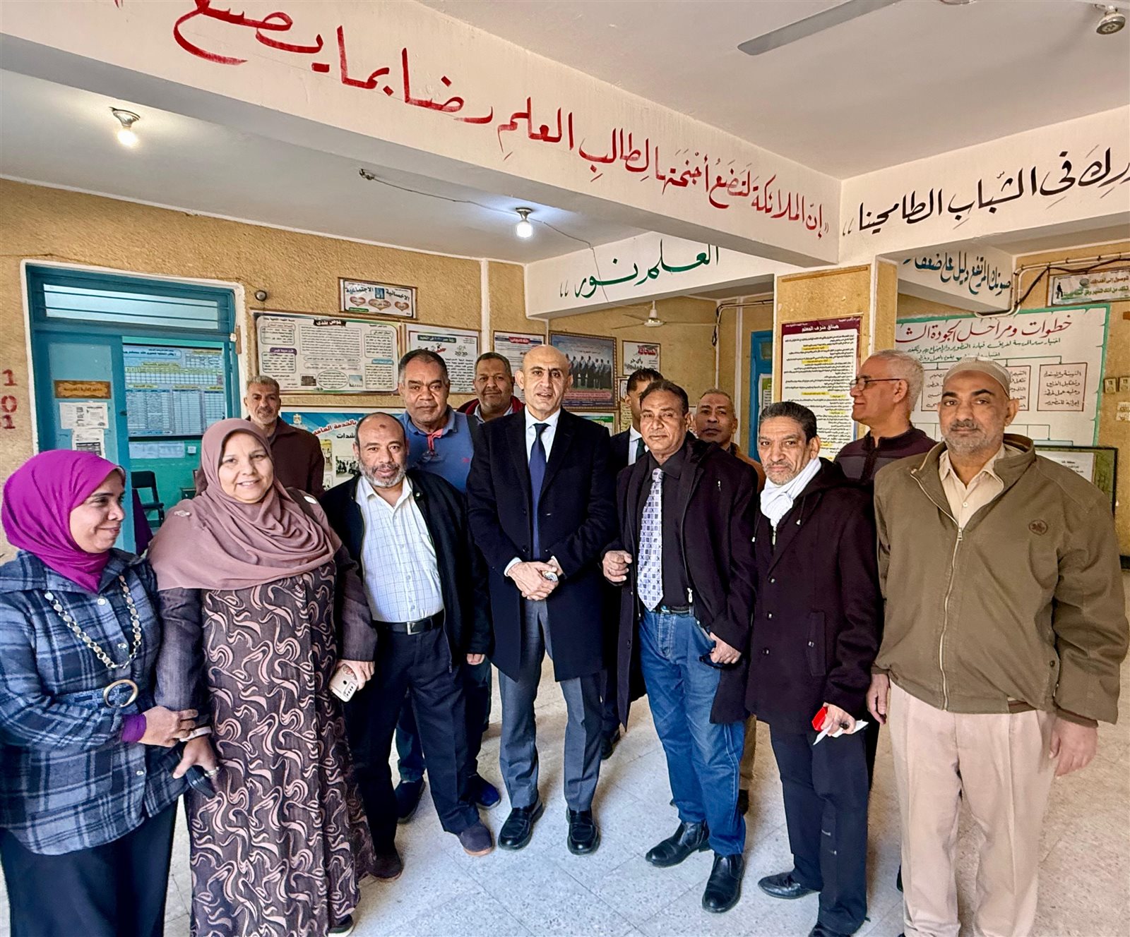 وزير التربية والتعليم يتابع العملية التعليمية في مدارس إدارة قوص التعليمية بقنا