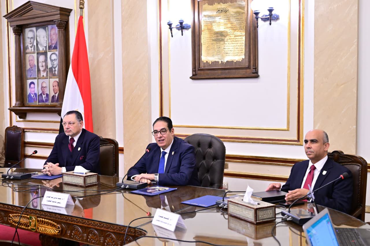 جامعة القاهرة تطلق منصة أثر الإلكترونية لتوثيق العمل التطوعي