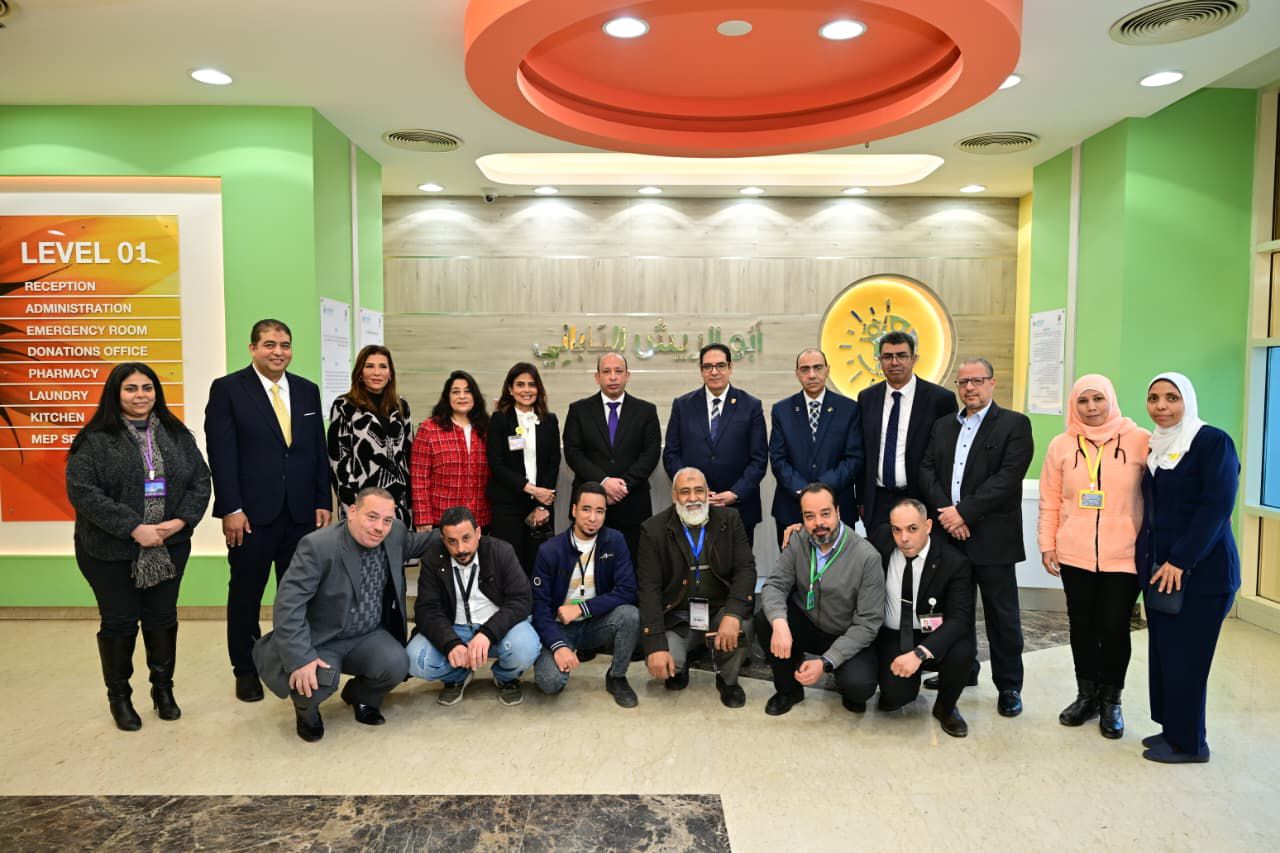 رئيس جامعة القاهرة يشهد افتتاح وحدات الرعاية المركزة للأطفال بمستشفى أبو الريش للأطفال