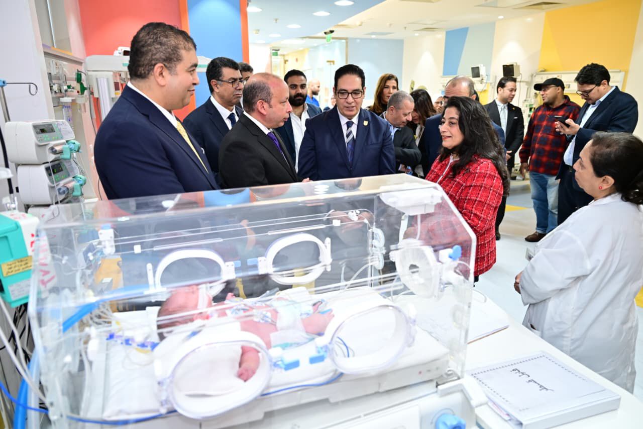 رئيس جامعة القاهرة يشهد افتتاح وحدات الرعاية المركزة للأطفال بمستشفى أبو الريش للأطفال