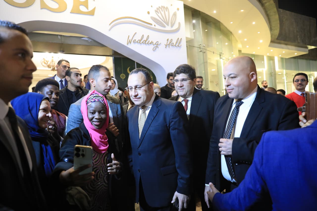 وزير التعليم العالى يشارك في حفل الإفطار السنوي للطلاب الوافدين