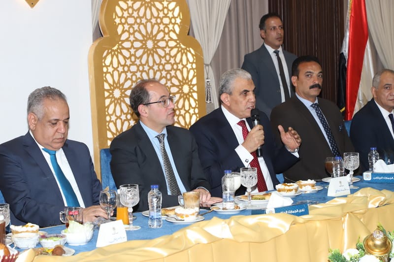 كجوك يوجه رسالة مفتوحة للعاملين بالمالية والضرائب والجمارك