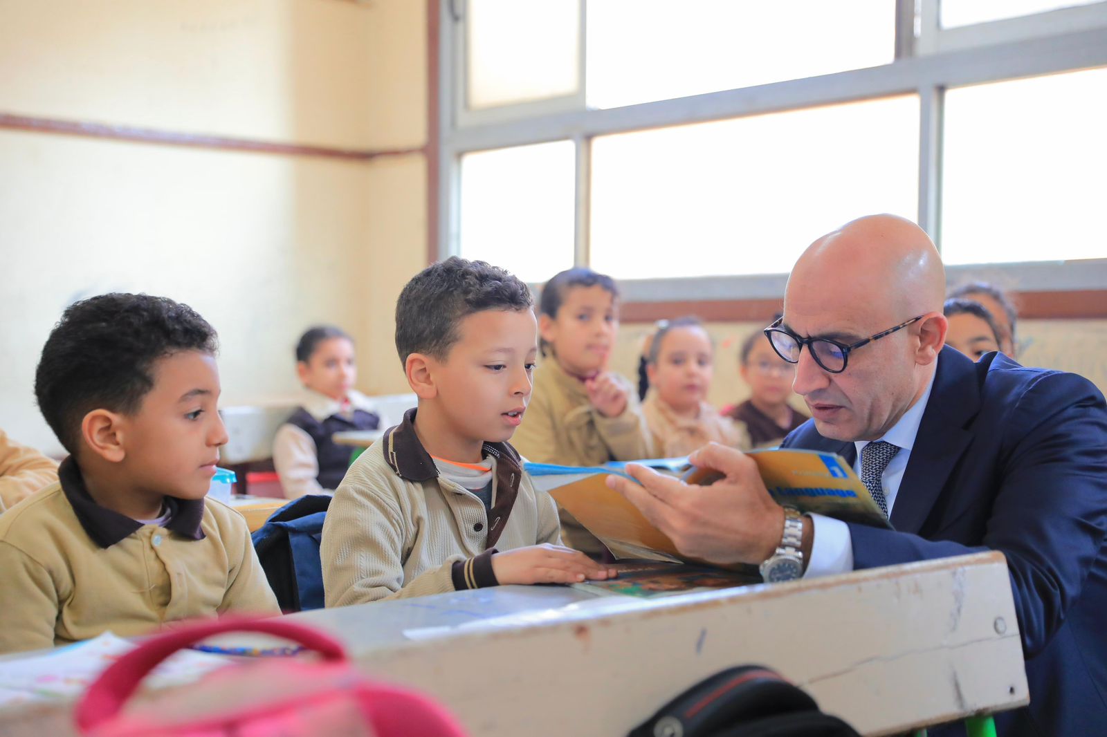 وزير التربية والتعليم يتفقد مدارس الغربية ويطلق برامج تعليمية مبتكرة