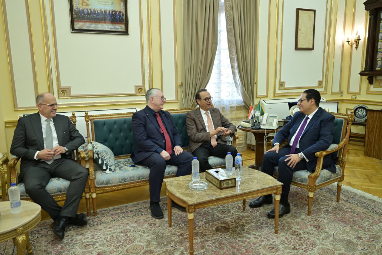 جامعة القاهرة تتعاون مع جامعة بون الألمانية لتبادل الخبرات العلمية