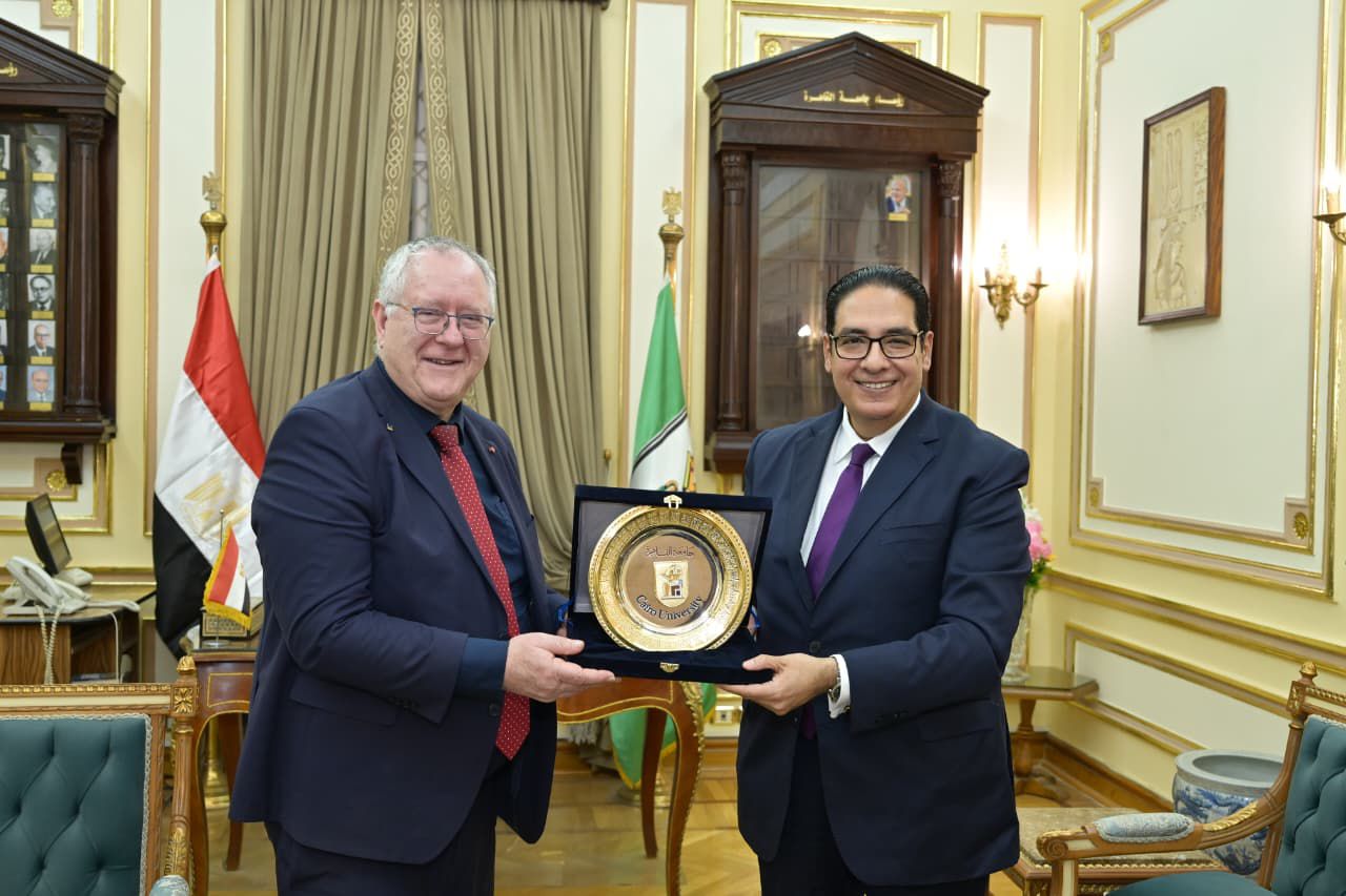 جامعة القاهرة تتعاون مع جامعة بون الألمانية لتبادل الخبرات العلمية