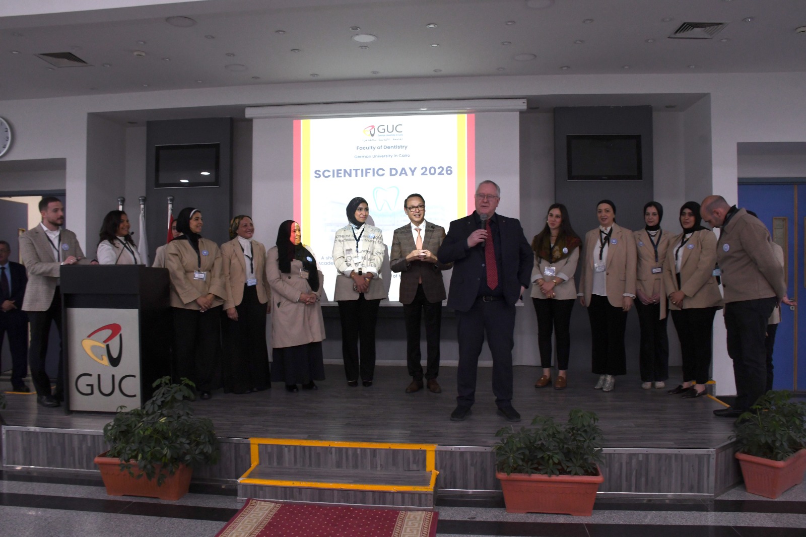 الجامعة الألمانية بالقاهرة تحتفل باليوم العلمي الأول لكلية طب الأسنان