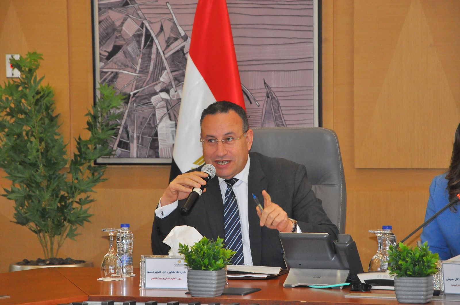 الدكتور عبد العزيز قنصوة وزير التعليم العالى والبحث العلمي