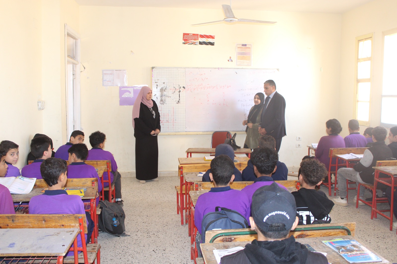 مدير تعليم الجيزة يتفقد مدارس أكتوبر