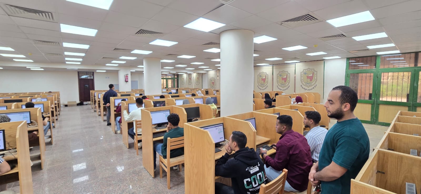 جامعة سوهاج الأهلية تعتمد التقييم الدوري المستمر في امتحانات الصيدلة